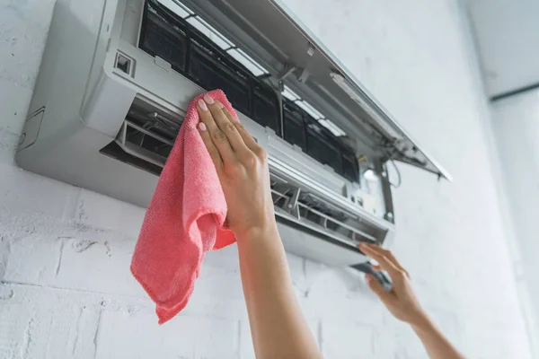 How To Clean An Air Conditioner