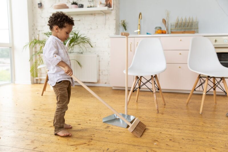 How to Teach Kids to Keep Their Rooms Clean